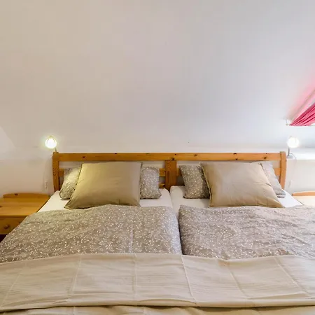 Apartament Gulfhof Oldersum Dachgeschoss Moormerland